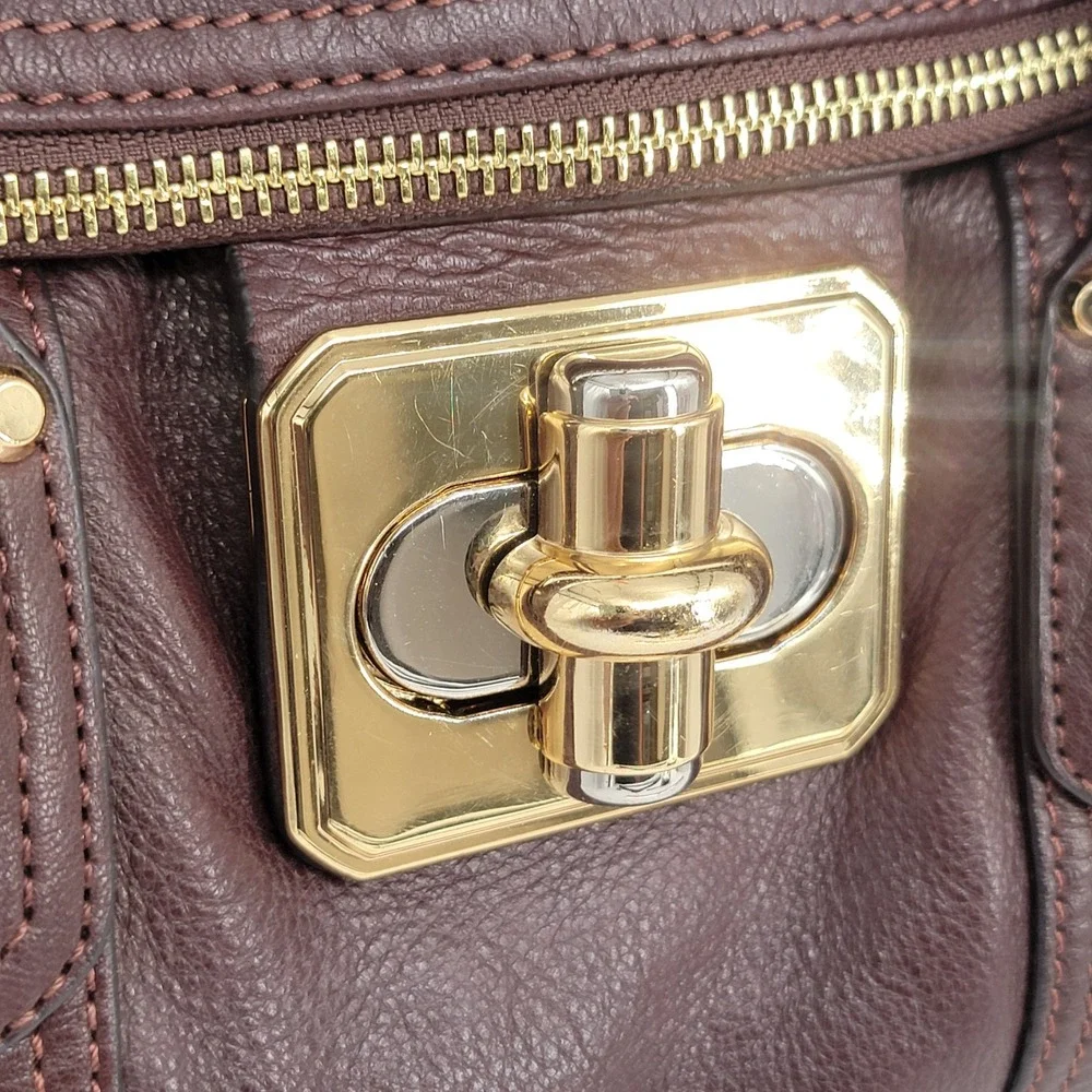 B. Makowsky Burgundy Leather Shoulder Bag Turn Lock Gold Hardware Satchel - Picture 2 of 13